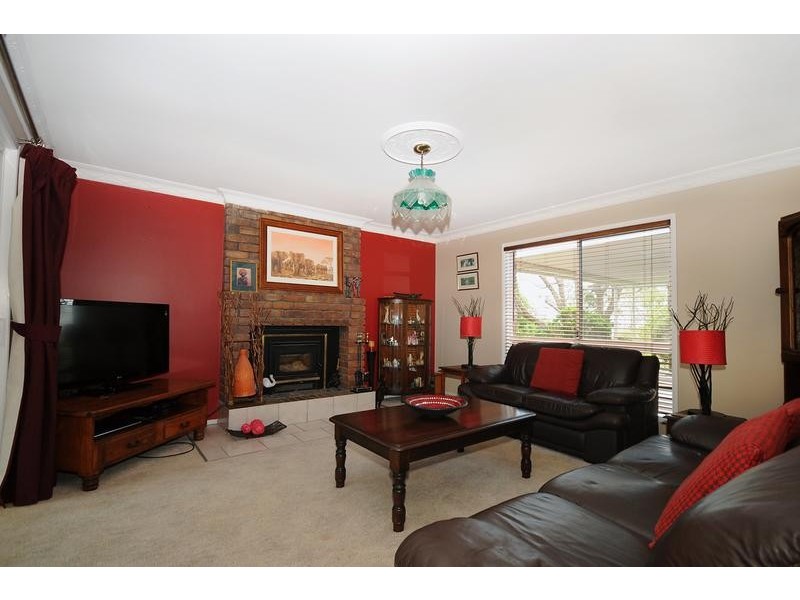 1 Selkirk Court, Highfields QLD 4352
