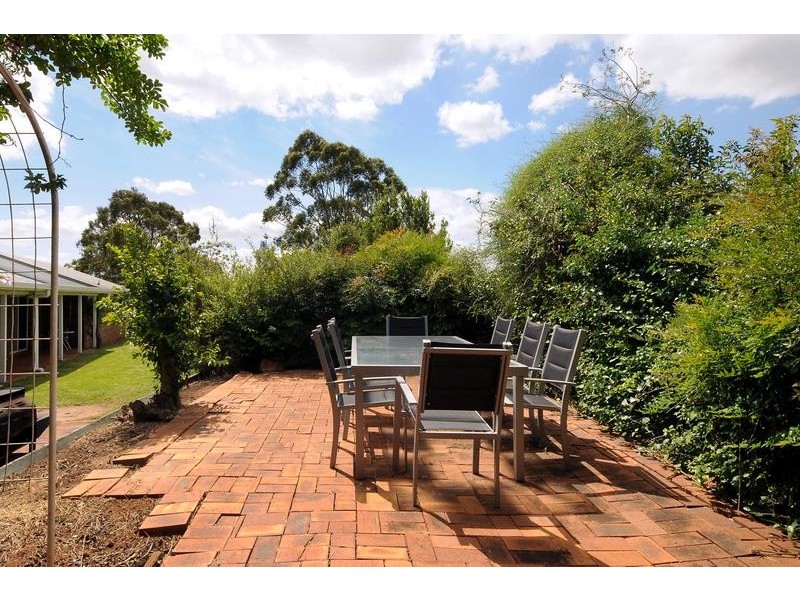 1 Selkirk Court, Highfields QLD 4352