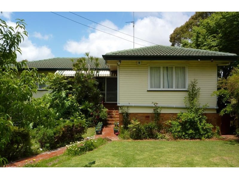 36 Hoey Street, Kearneys Spring QLD 4350