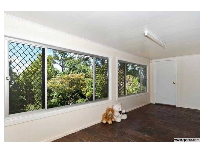 36 Hoey Street, Kearneys Spring QLD 4350