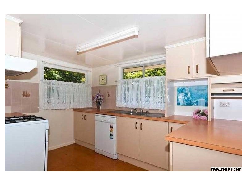 36 Hoey Street, Kearneys Spring QLD 4350