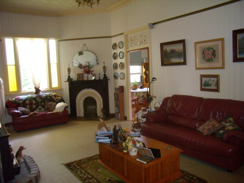 9 Doncaster Street, Newtown QLD 4350