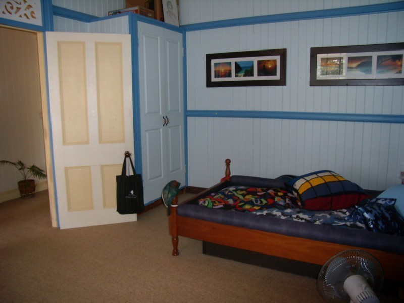 9 Doncaster Street, Newtown QLD 4350