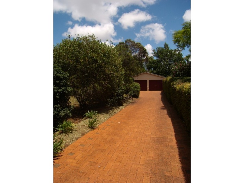 9 Doncaster Street, Newtown QLD 4350