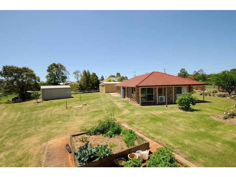 1 Jorgensen Street, Highfields QLD 4352