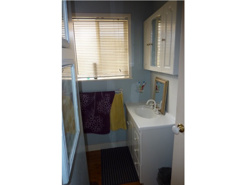 15 Quelch Street, Rockville QLD 4350