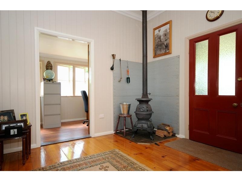 11 Leonard Street, East Toowoomba QLD 4350