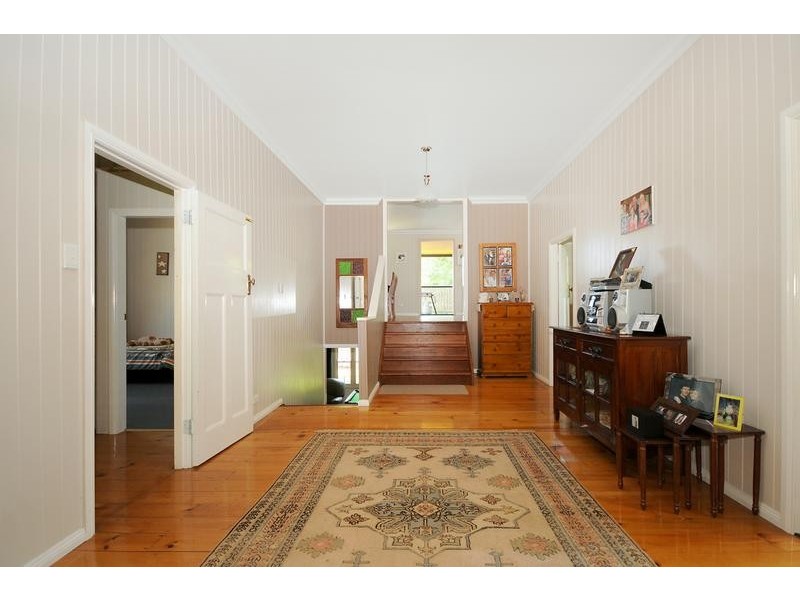 11 Leonard Street, East Toowoomba QLD 4350