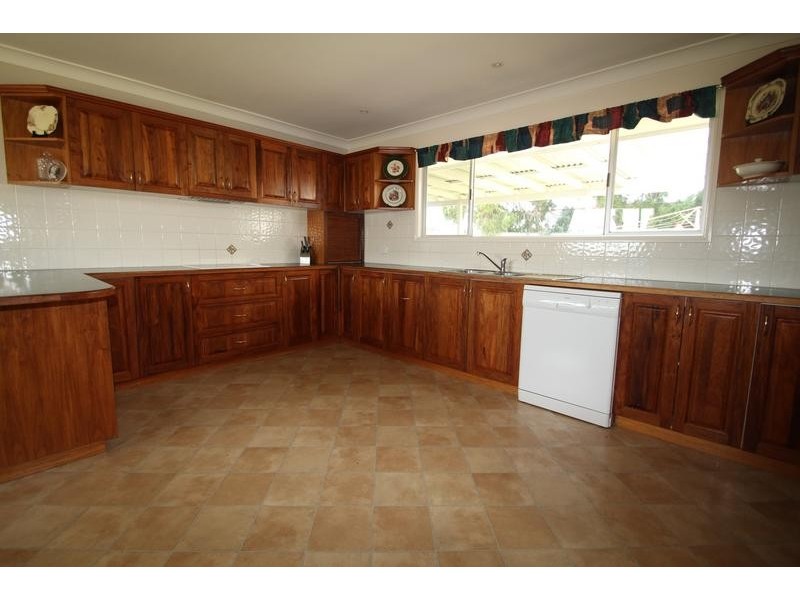 42 Moller Road, Greenmount East QLD 4359