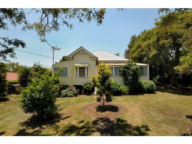 2 Hickey Street, East Toowoomba QLD 4350