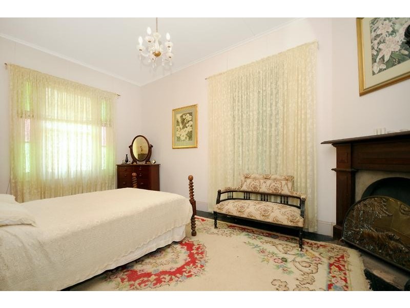 2 Hickey Street, East Toowoomba QLD 4350