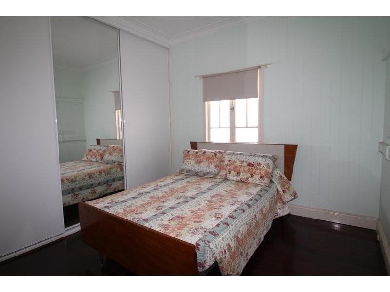 29 Tenth Avenue, Windsor QLD 4030