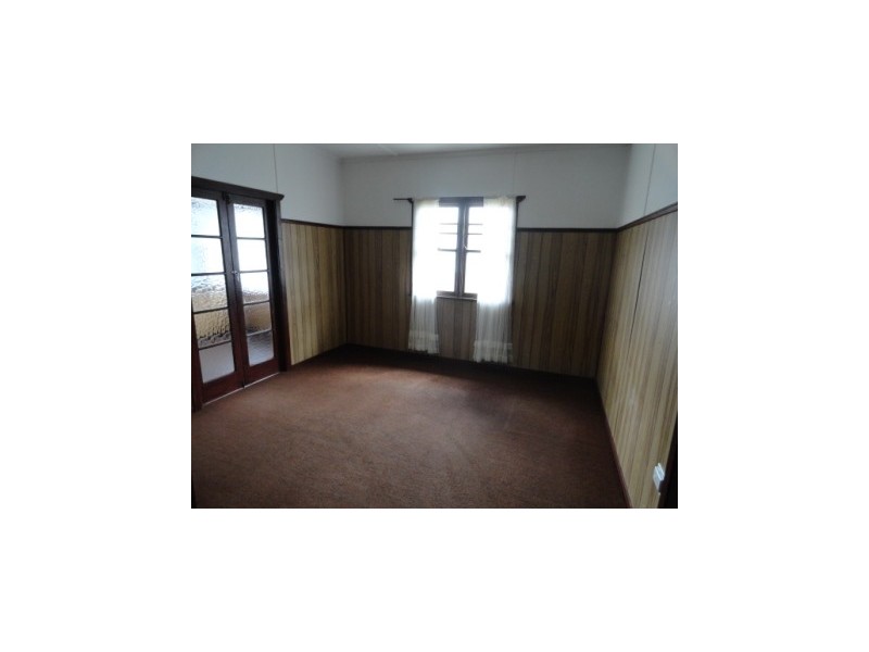 4 Blackwood Street, Harristown QLD 4350