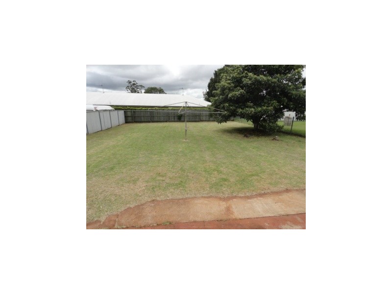 4 Blackwood Street, Harristown QLD 4350