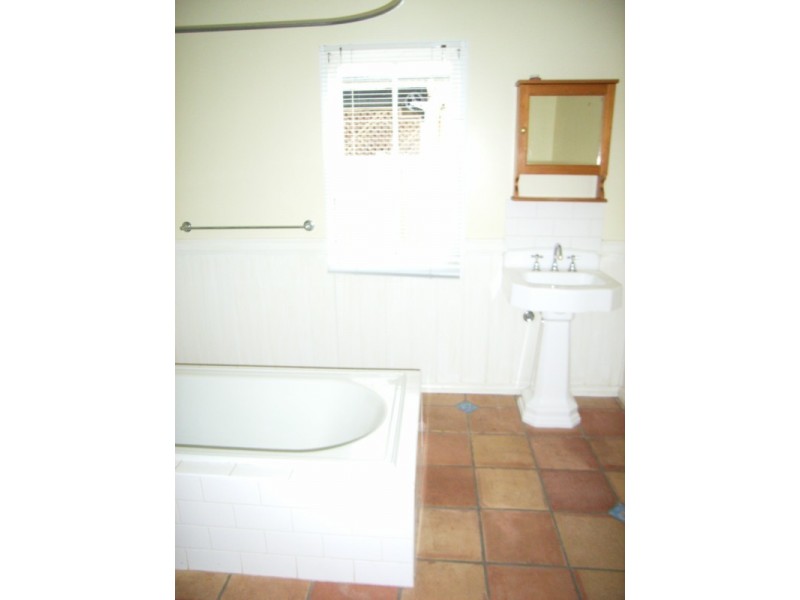 76 Mary Street, East Toowoomba QLD 4350