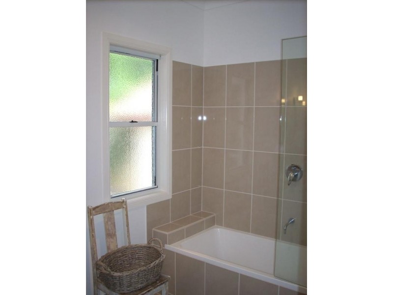 12 Edward Street, North Toowoomba QLD 4350