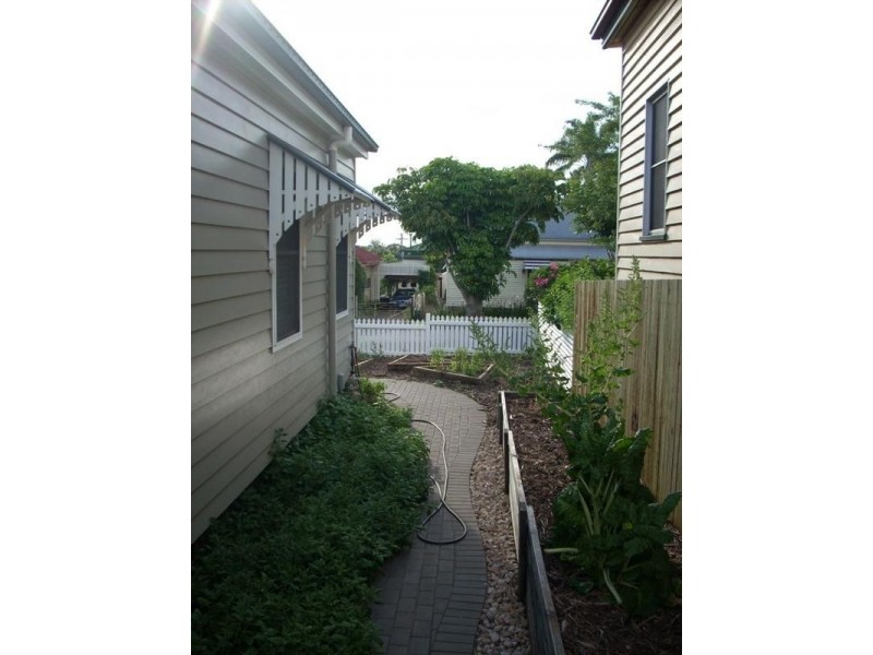 12 Edward Street, North Toowoomba QLD 4350