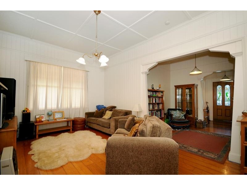68 Jellicoe Street, Mount Lofty QLD 4350
