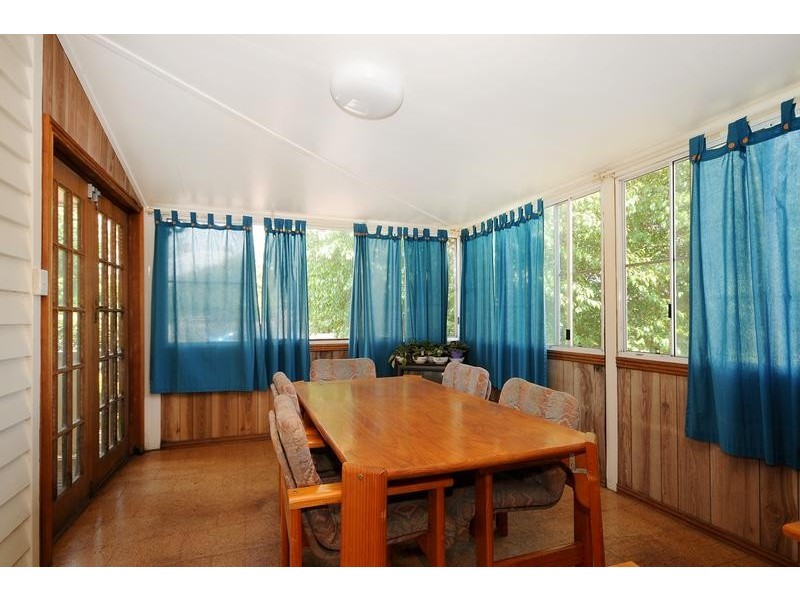 68 Jellicoe Street, Mount Lofty QLD 4350