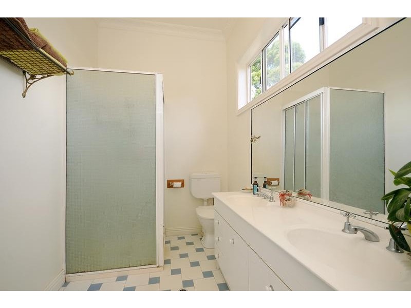 68 Jellicoe Street, Mount Lofty QLD 4350