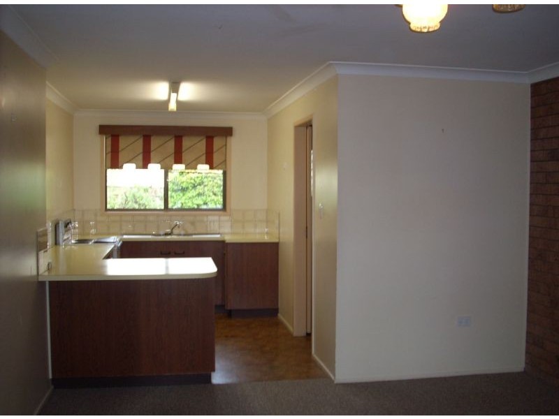 1/11 Agnes Street, Centenary Heights QLD 4350