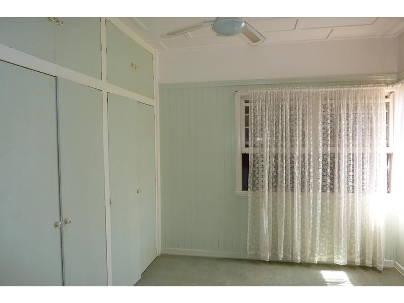 271 West Street, Harristown QLD 4350