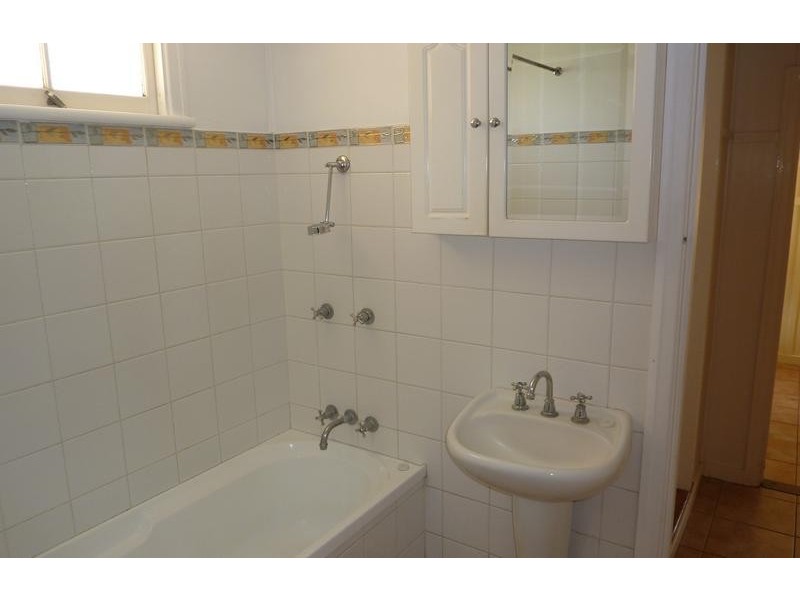 271 West Street, Harristown QLD 4350