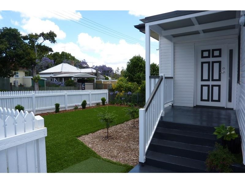 11 Knight Street, North Toowoomba QLD 4350
