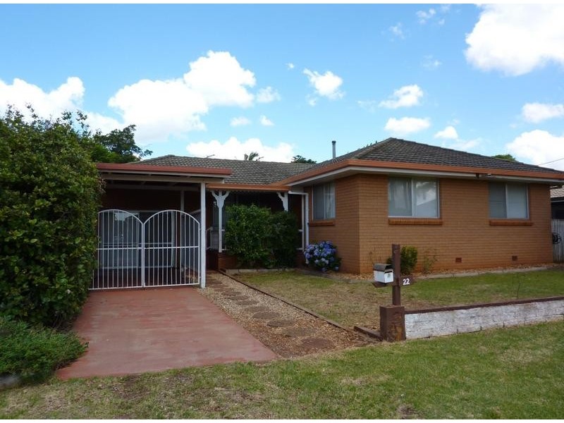22 Chilla Street, Harristown QLD 4350