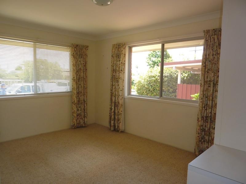 22 Chilla Street, Harristown QLD 4350