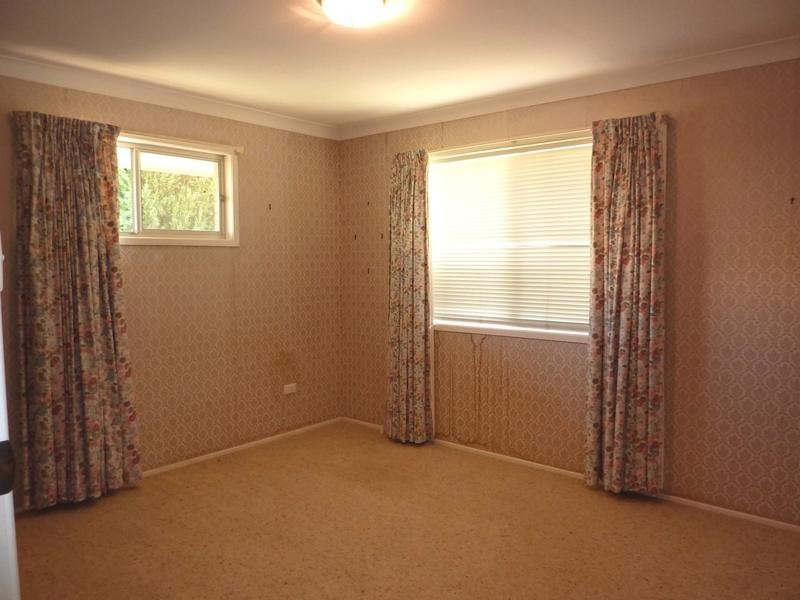 22 Chilla Street, Harristown QLD 4350