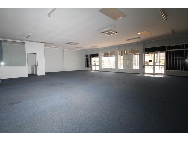 6 Robertson Street, South Toowoomba QLD 4350