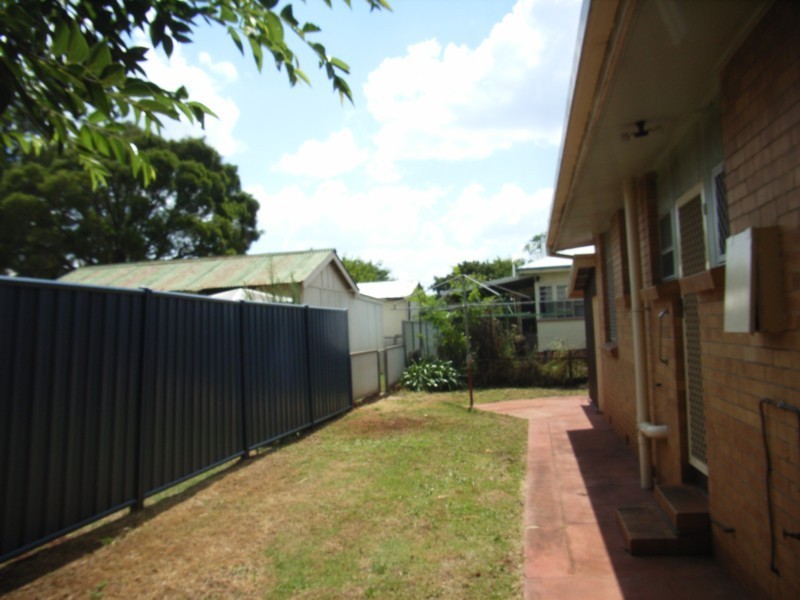 4 Frederick Street, East Toowoomba QLD 4350