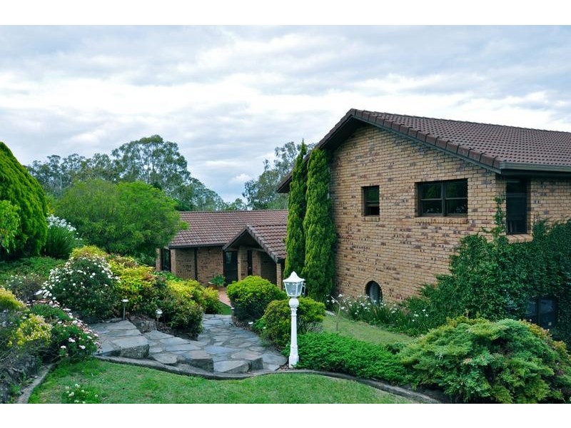 6 Burraway Court, Middle Ridge QLD 4350