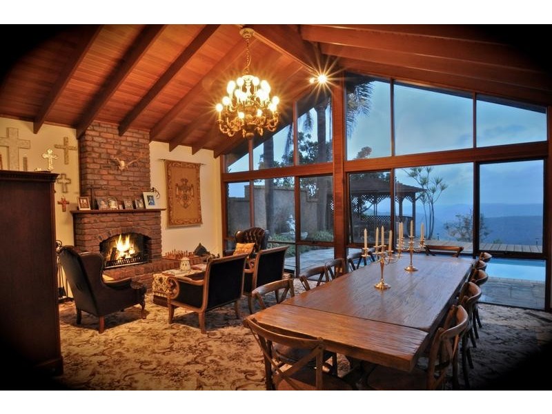 6 Burraway Court, Middle Ridge QLD 4350