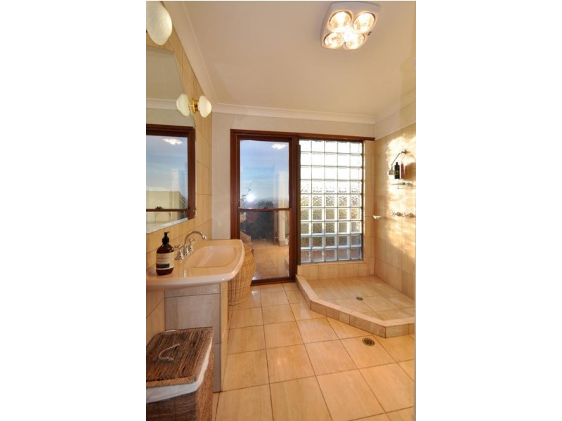 6 Burraway Court, Middle Ridge QLD 4350