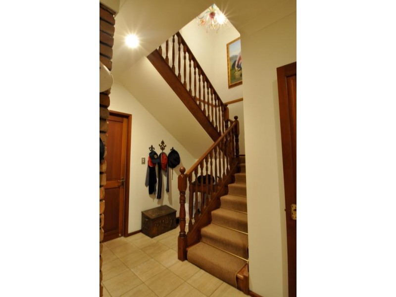 6 Burraway Court, Middle Ridge QLD 4350