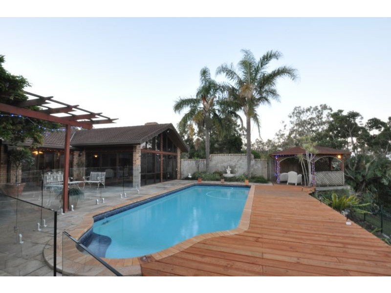 6 Burraway Court, Middle Ridge QLD 4350