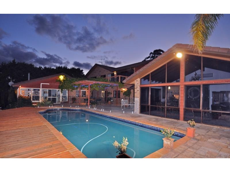 6 Burraway Court, Middle Ridge QLD 4350