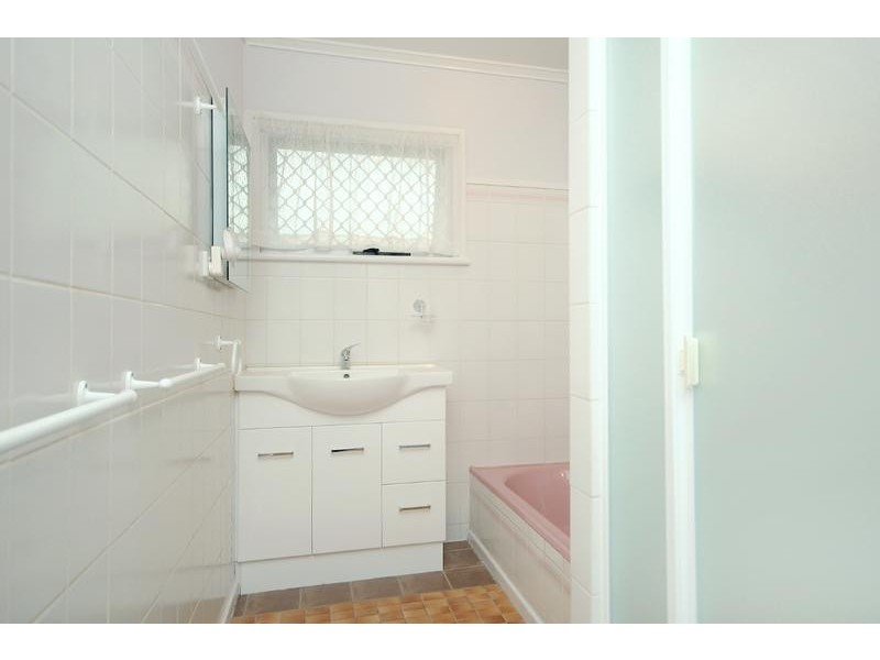 45 Bridge Street, Mount Lofty QLD 4350