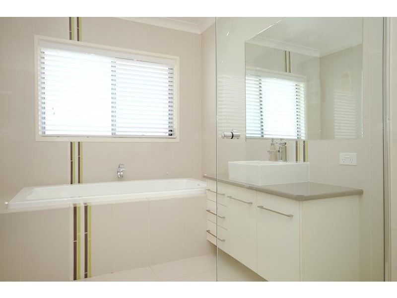 61 Wood Drive, Middle Ridge QLD 4350