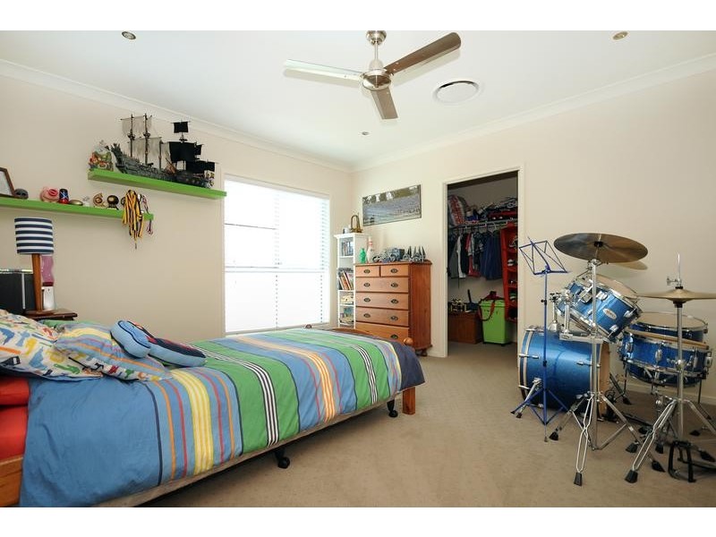 61 Wood Drive, Middle Ridge QLD 4350