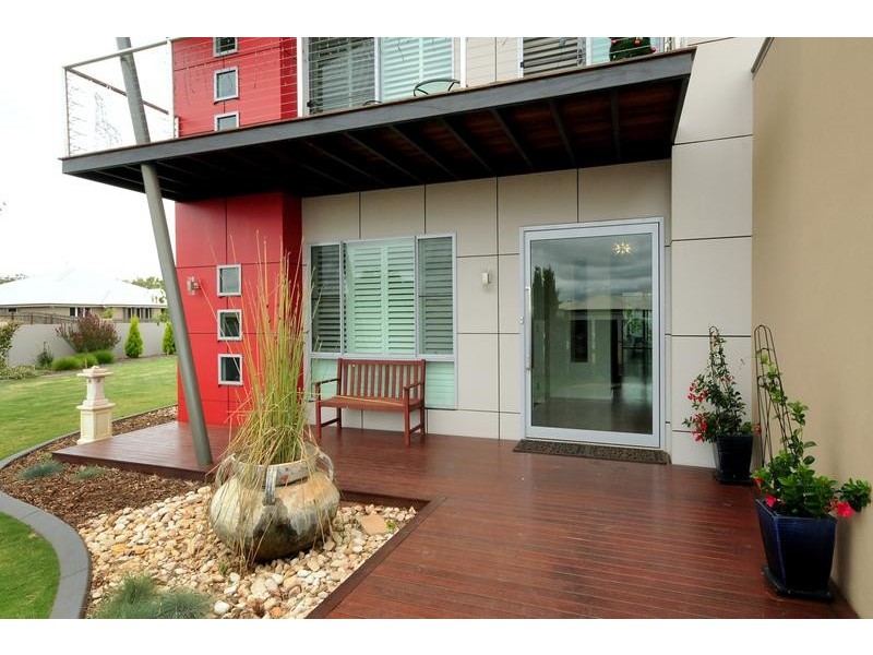 61 Wood Drive, Middle Ridge QLD 4350