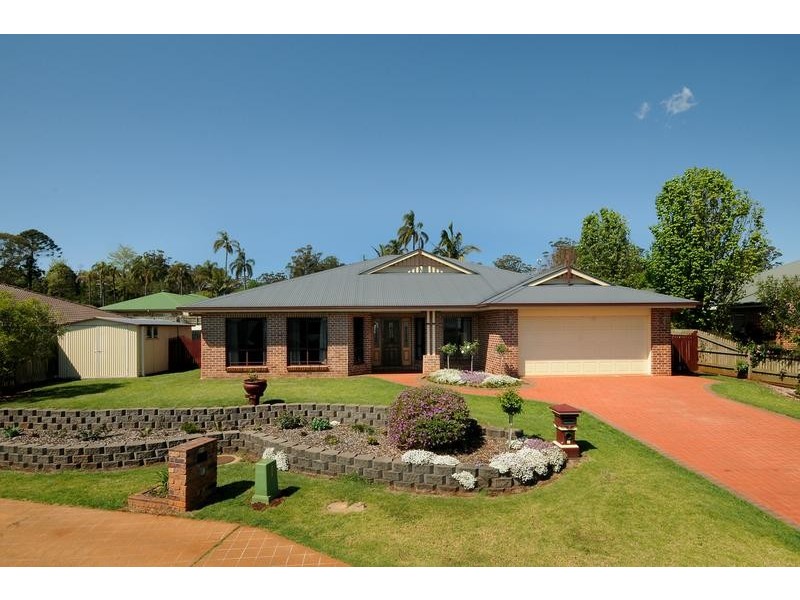 2 Howard Street, Middle Ridge QLD 4350