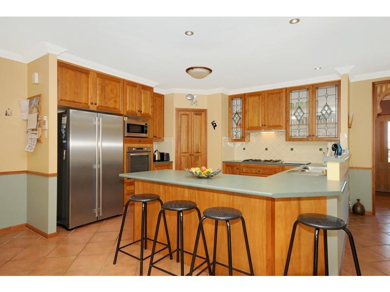 2 Howard Street, Middle Ridge QLD 4350