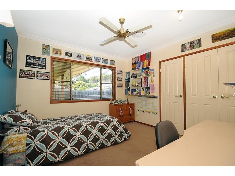 2 Howard Street, Middle Ridge QLD 4350