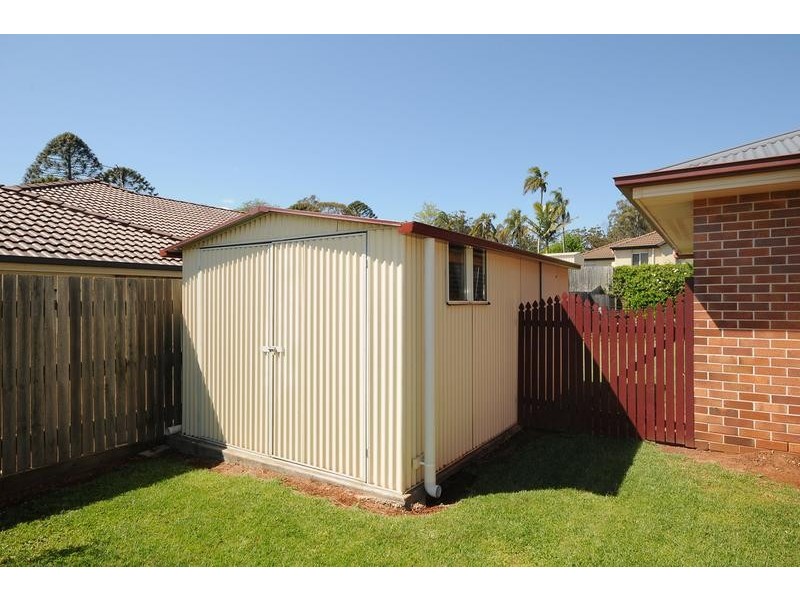 2 Howard Street, Middle Ridge QLD 4350