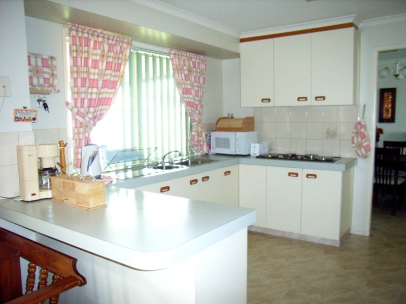 8 Blueberry Ash Court, Glenvale QLD 4350