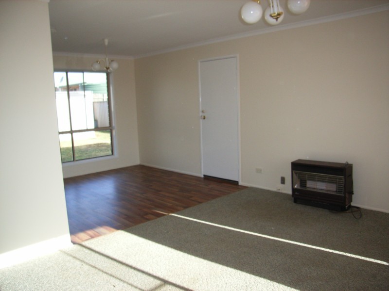 8 Blueberry Ash Court, Glenvale QLD 4350