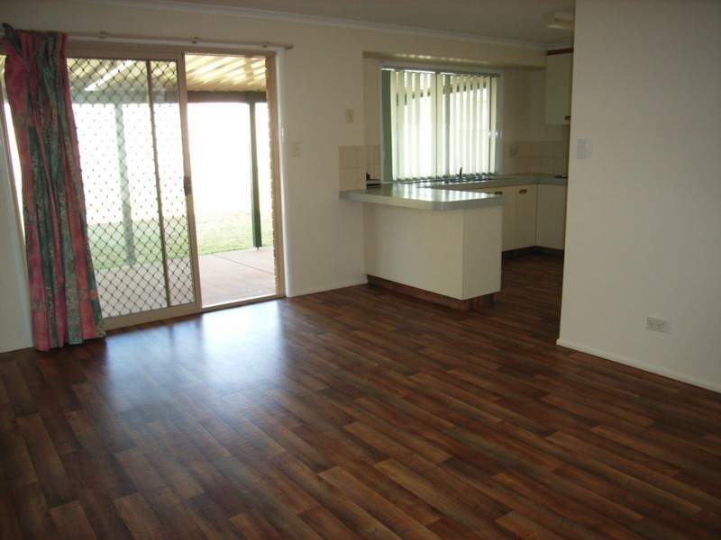 8 Blueberry Ash Court, Glenvale QLD 4350